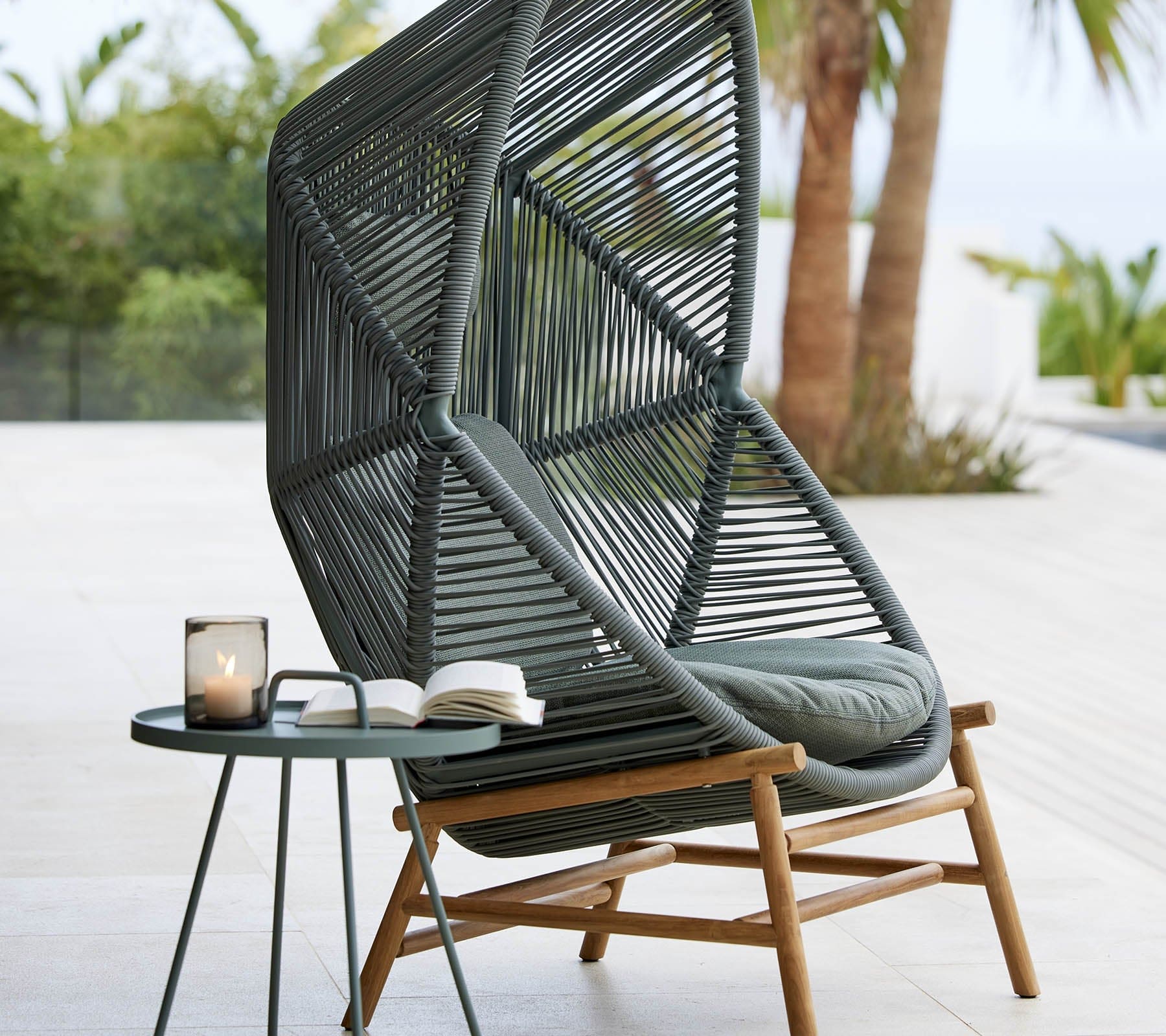 Hive Outdoor Hanging Chair