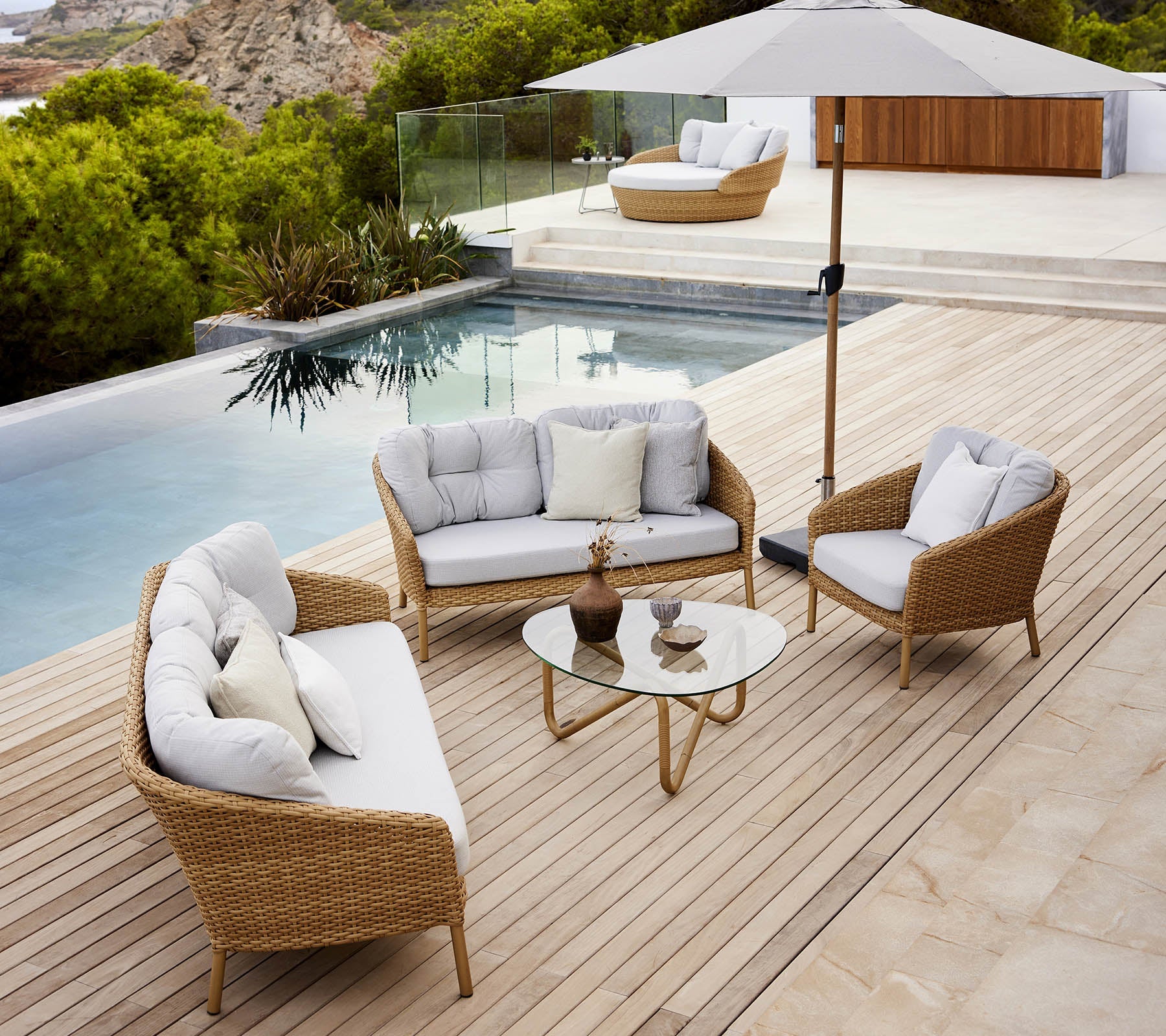 Ocean Large Outdoor Lounge Chair