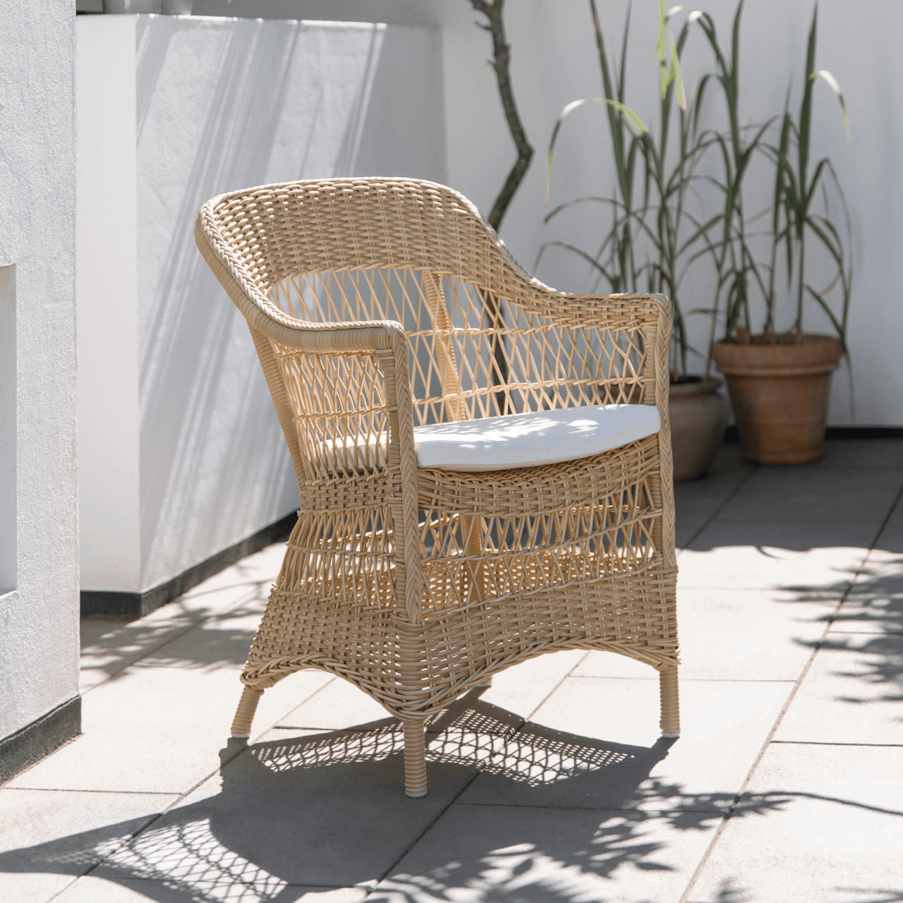Charlot Outdoor Dining Armchair