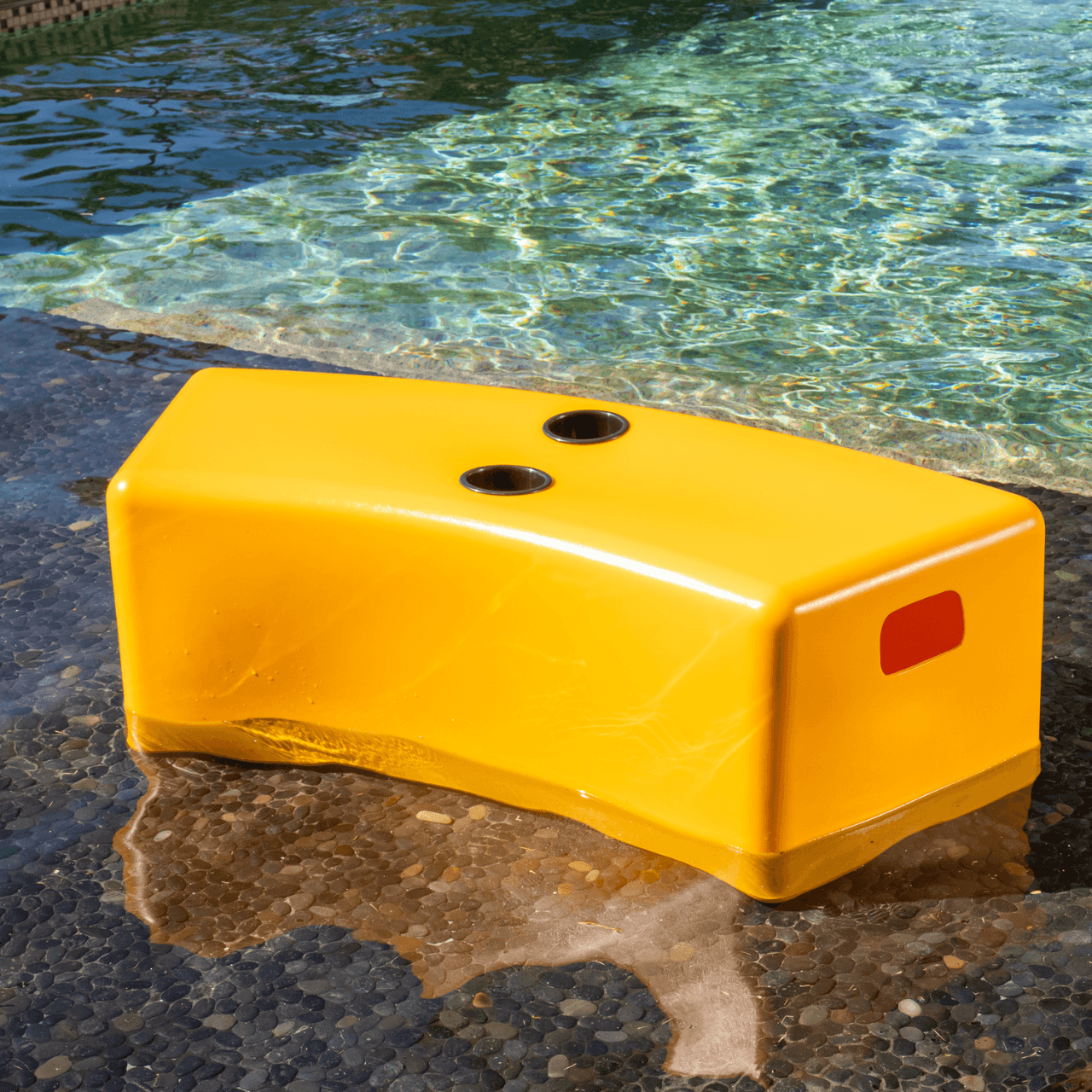 Splash Swerve In-Pool Bench